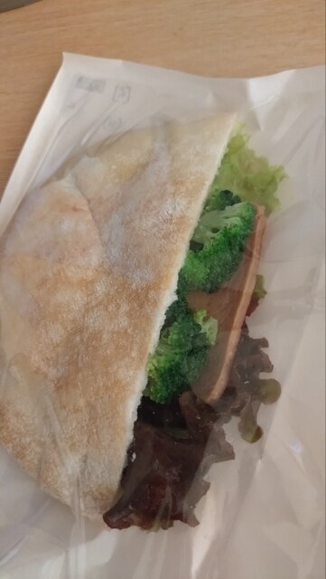 ナガハマコーヒー 秋田赤十字病院店（NAGAHAMA COFFEE） - 四ツ小屋（カフェ）の写真