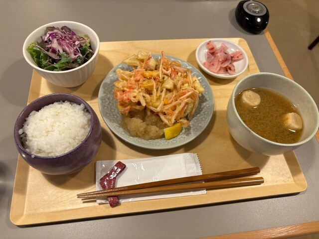 食堂ももふく &ndash; 泉外旭川のおすすめ定食とカジュアルダイニング