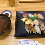 一作鮨 - にぎり12貫セット