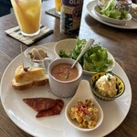スパニッシュバル＆カフェ ニュートラル - 