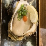 牡蠣と燻屋かつを - 岩ガキ