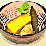 イタリアンレストラン Zucca - カボチャのプリン キャラメルジェラート添え