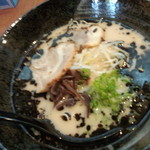 黒マー油とんこつラーメン650円(2014.09.19)