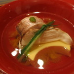 さ行 - 甘鯛で粟と道明寺を包み込んで蒸したものと、松茸、卵豆腐がお椀に。