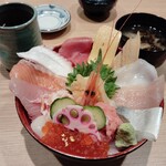 近江町海鮮丼家ひら井 - 