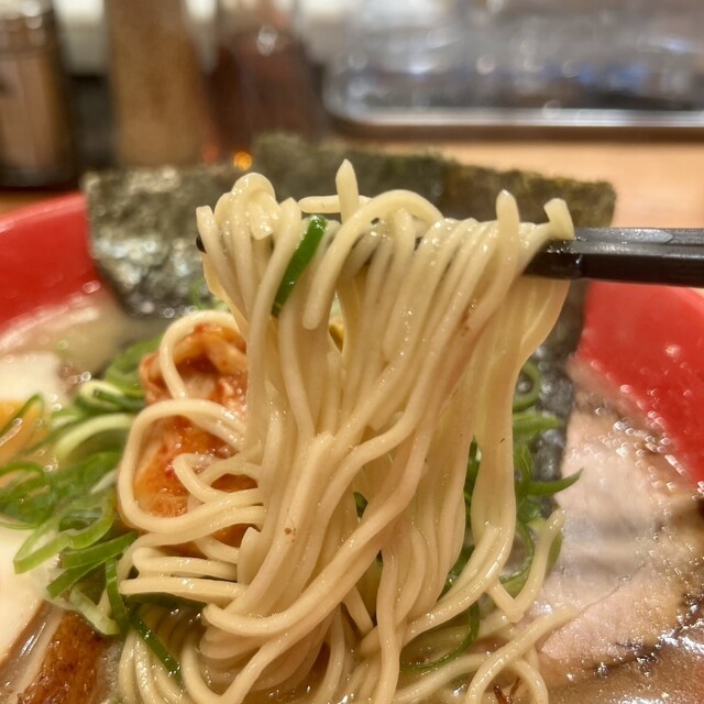 ラーメンたろう 三宮本店 - 三宮（神戸市営）/ラーメン | 食べログ