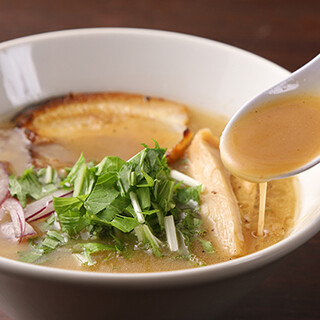 大宮ラーメン Paitan Works_0