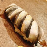 木挽町 とも樹 - 熊本のシンコ、六枚付けです。女将さんが仕込まれました