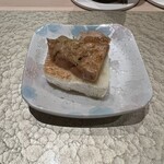 鮨 富かわ - あん肝とパンであんぱん。柑橘系の風味