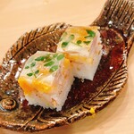 木挽町 とも樹 - 春子鯛の押寿司。ちょっとした変化球です