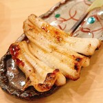 木挽町 とも樹 - 穴子の雉焼き。汁も終わり、さらに脂がのりました。これは抜群にウンマイ