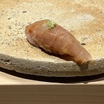 鮨 富かわ - マソイ　カラスミを挟んで