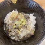 らーめん 八芯 - スープをかけて､いただきます！