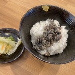 らーめん 八芯 - 追い飯  鶏炭火ゆずこしょう･漬物  350円