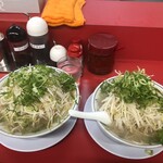 ラーメン福  - 普通と大盛り