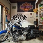 ピース・ライダース・マリン・ベース カフェ - 