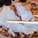 ケンチャンラーメン - チャーシュー、これが一番分厚かった。