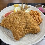 柏や - アジフライ定食(税込900円、ご飯少なめでお願いしました。)
