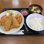 柏や - アジフライ定食(税込900円、ご飯少なめでお願いしました。)