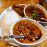 スパイスボックス - チキンカレーとペッパーチキン