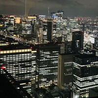 ザ タヴァン グリル＆ラウンジ - 