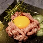 新世界・焼肉ホルモンぺごぱ - 牛タンユッケ