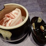 新世界・焼肉ホルモンぺごぱ - 特選豚バラ壺漬け