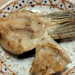 笹巻けぬきすし総本店 - 間八のアラの焼物