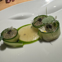 マンサルヴァ - 冷前菜の「鰺・胡瓜・乳清」