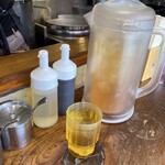 ラーメンの店 ホープ軒 環七丸山店 - ホープ軒と言えば、このジャスミン茶。良く冷えてます