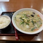 十八番 - タンメン(850円)＋小ライス(サービス)