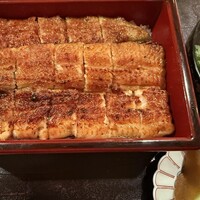 うなぎ時任 - 細かい切り込みがある、身も柔らかく食べやすい