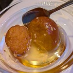 インディアンレストラン西麻布 by KENBOKKE - グラブジャムン　甘〜い甘〜いインディアンデザート♪