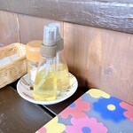 Delícias Da Dri - ドレッシングはセルフ