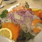 日本料理 こぶし - 魚介サラダ　600円