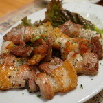 YAICHIRO - 塩漬け豚バラの串焼き　ビジュアルちょいかわった？