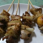 やきとり 三船 - モツ100円　セイニク100円