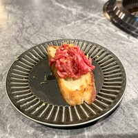 焼肉 永昌 - 黒毛和牛塩ユッケブルスケッタ