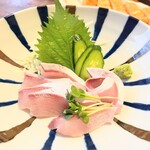 居酒屋 里来家 - 料理写真:ハマチ刺身(ズリ) 600円