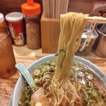 シンちゃんラーメン - 麺リフト♪