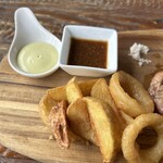 アンビコ グリル - ソース三種と付け合わせのポテト