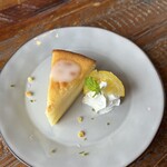 アンビコ グリル - 友人注文のレモンケーキ