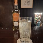 バー ジャダ - R7.7  グレングラントアルボラリスソーダ割り