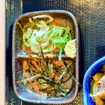 うな賀 - "出汁茶漬け"用の薬味。