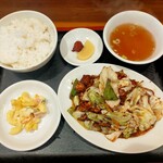 志藤 - 2025年7月12日(土)　回鍋肉定食  880円