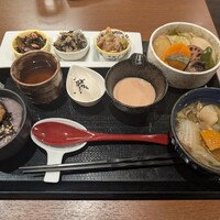 ヒル薬膳粥・ヨル貝料理カイノクチ - 