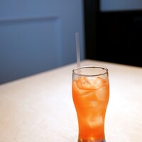 馬車道 de 焼肉 DOURAKU CORRIDA 北仲ブリック＆ホワイト店 - アセロラソーダ、ドリンクメニューは種類豊富でした。