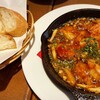 キールズ・バーハウス アオバダイ - 料理写真:小海老のアヒージョL 1,380円(税込) バゲット180円(税込)