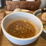 中華蕎麦 はざま - これは大将の才能と経験が詰まった傑作。ここから、何かを足しても引いても落ちる気がする。