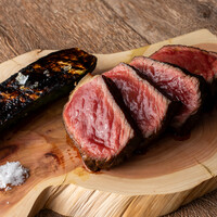 牧草牛サーロインの炭火焼き